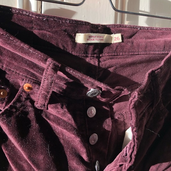 Plum coloured Levi’s wedgie skinny pants, size 26 - Picture 3 of 3